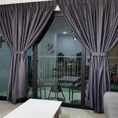 Appartamento Le Pavillion Puchong By Widebed Upto 6Pax Kuala Lumpur Esterno foto