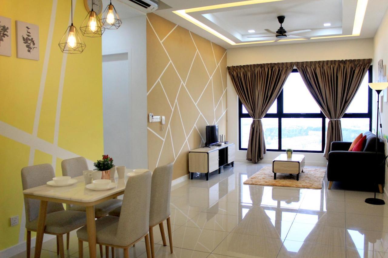 Appartamento Le Pavillion Puchong By Widebed Upto 6Pax Kuala Lumpur Esterno foto