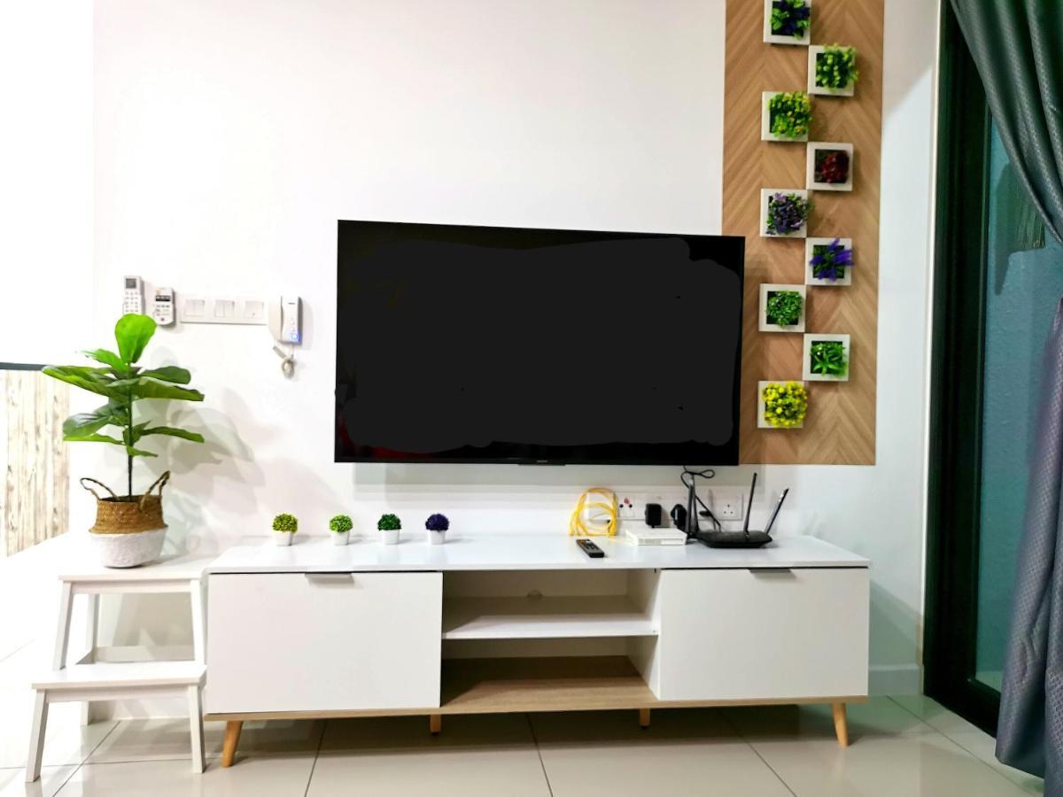 Appartamento Le Pavillion Puchong By Widebed Upto 6Pax Kuala Lumpur Esterno foto