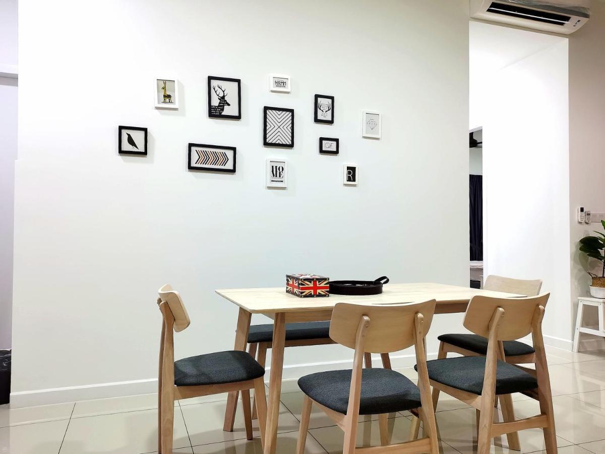 Appartamento Le Pavillion Puchong By Widebed Upto 6Pax Kuala Lumpur Esterno foto