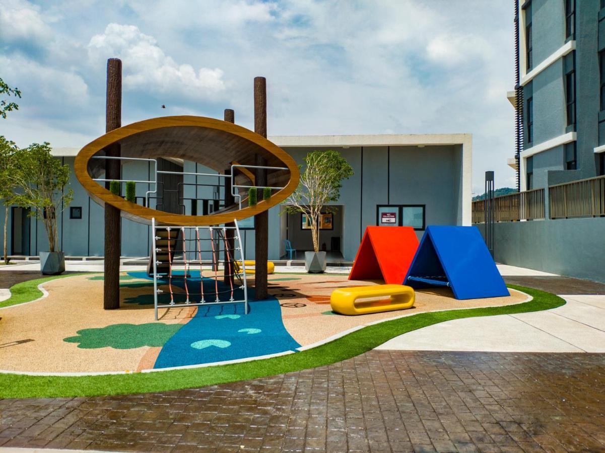 Appartamento Le Pavillion Puchong By Widebed Upto 6Pax Kuala Lumpur Esterno foto