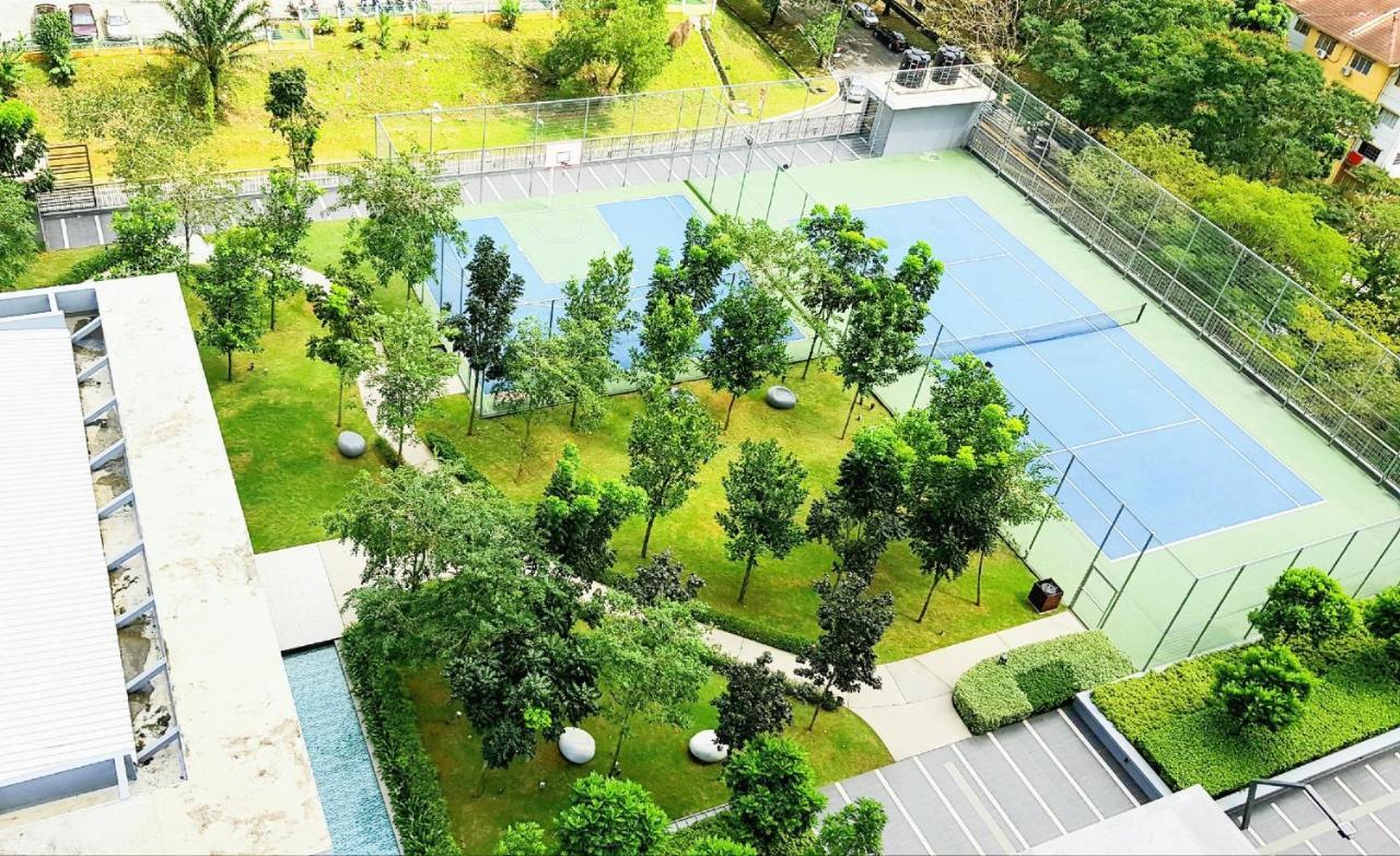 Appartamento Le Pavillion Puchong By Widebed Upto 6Pax Kuala Lumpur Esterno foto