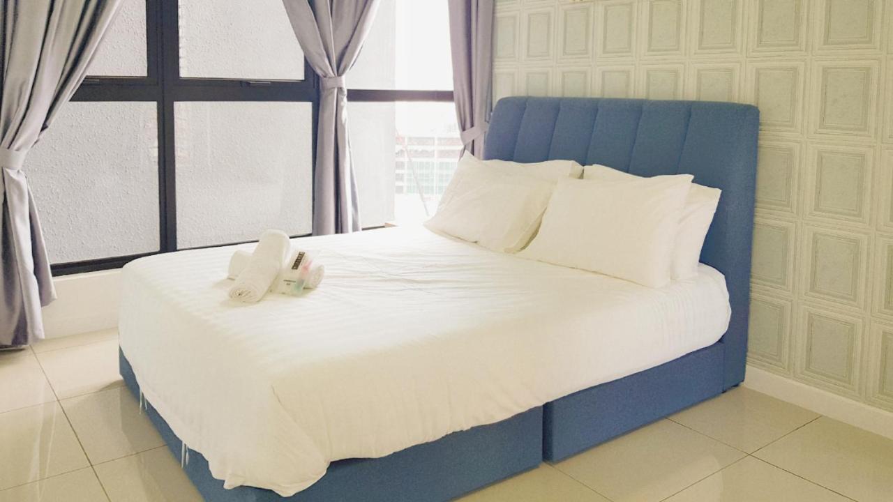 Appartamento Le Pavillion Puchong By Widebed Upto 6Pax Kuala Lumpur Esterno foto